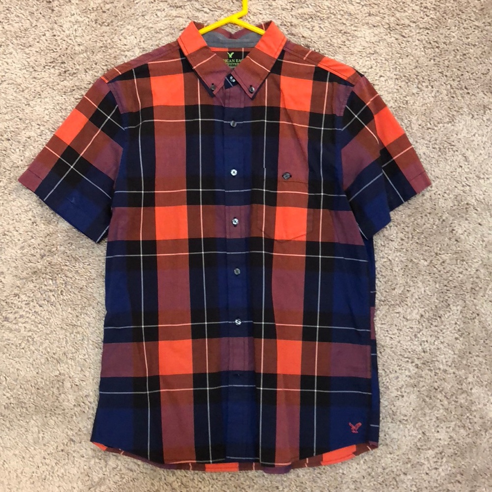 American Eagle Short Sleeved Button Down